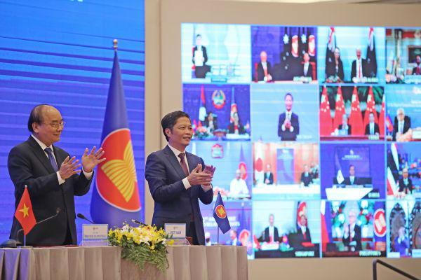 全球最大自贸区重磅面世 亚太15国联手促经济