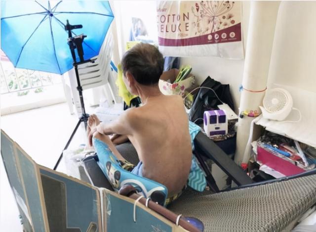 新加坡男子为儿子就医偷电线、摄像师无法出坡睡走廊