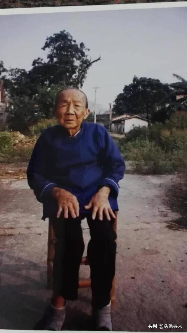 “她每天坐在家门口，遥望着海的另一头”，八旬阿嬷小时候被养母偷带回国遭虐待，离世前仍心系南洋亲人