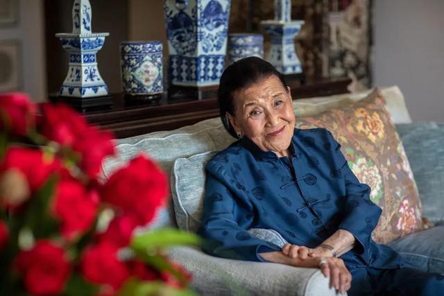把高级中餐带去美国的那位优雅白富美走了……