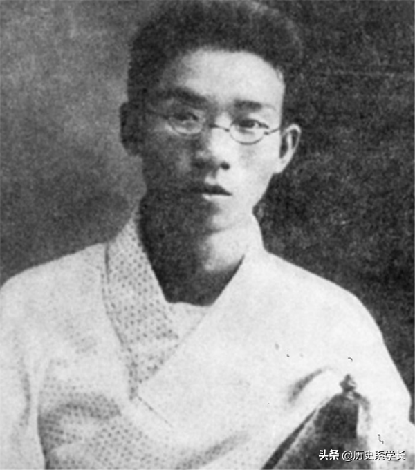 烈士作家郁达夫：抛妻弃子，再婚被戴绿帽，上演一场离婚闹剧