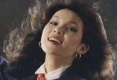 蔡康永称她“古墓派”歌后，李宗盛对她倾心，黄莺莺一生何其风光