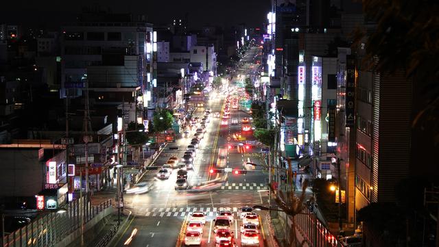 “鸽子笼”不止存在于香港，看完这些地方，我沉默了