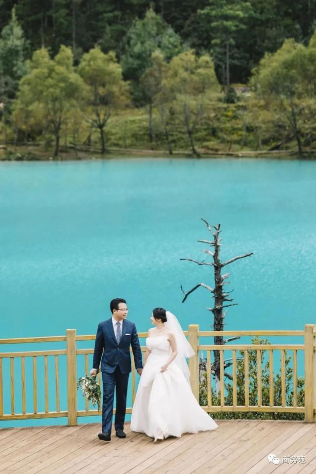 结婚第三年，我再次穿上婚纱，去丽江最美酒店