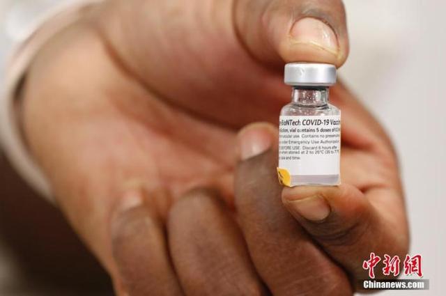 全球累计确诊超7100万例 美国启动疫苗接种