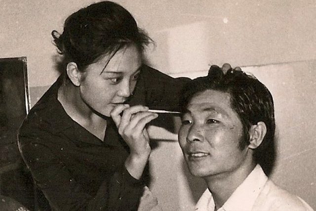 我，老北京人，37年前出国留学，街头吹笙半辈子，如今想回祖国