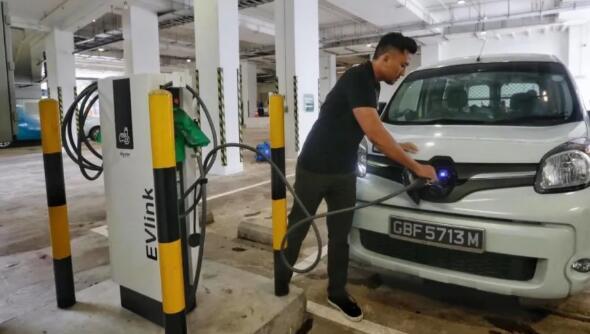 新加坡2040年要淘汰燃油车，最贵“铁皮”要退出历史舞台？
