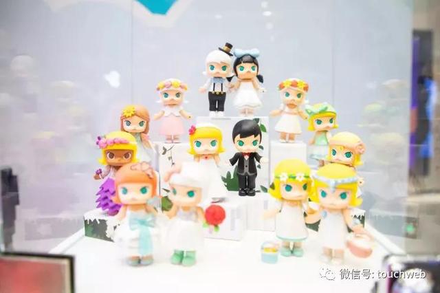 泡泡玛特上市：市值超千亿港元 王宁靠盲盒引领潮玩文化