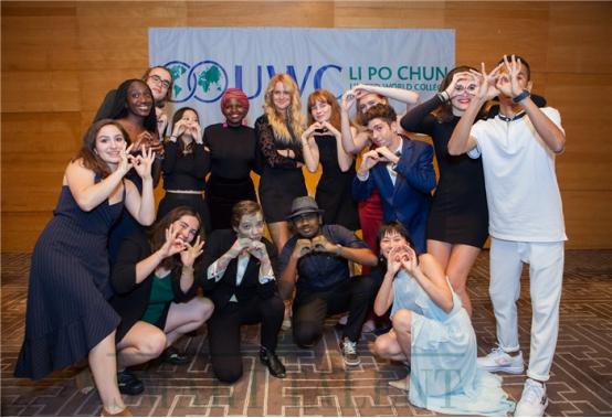 贵族学校？哈佛直升班？香港李宝春联合书院(UWC)给父母的启示