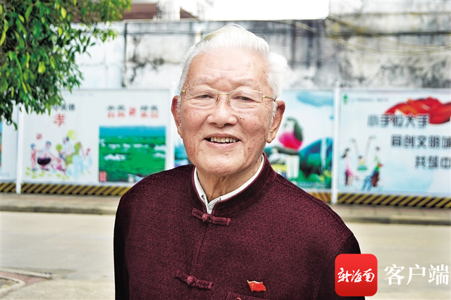 文昌82岁老教师云凰：退休不离讲台“只要有人听，就一直讲下去”