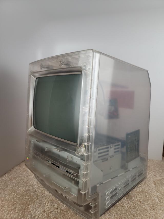 全透明Macintosh Classic原型首次现身互联网