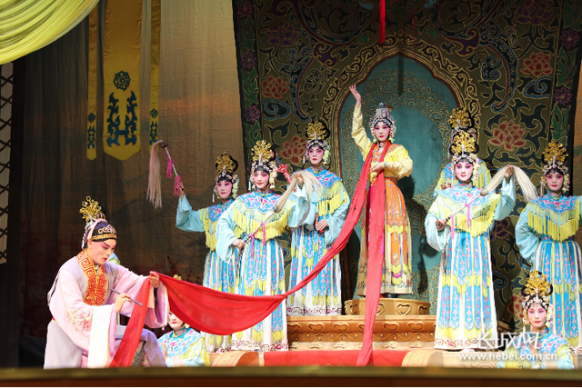 薪火相传六十载 四代同演《宝莲灯》