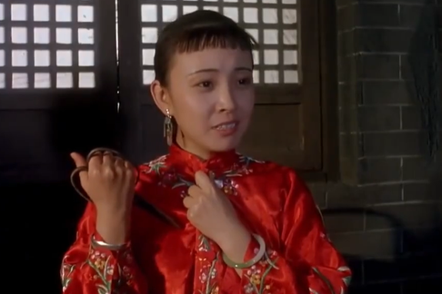 伪独立女人的谎言，被此片赤裸裸拆穿：活得漂亮的女人，从不喧哗