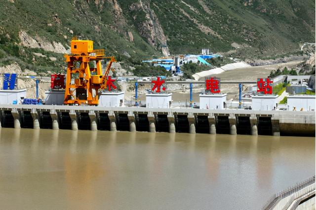 中国启动雅鲁藏布江水电开发！印度不淡定了，也准备建大坝拦水