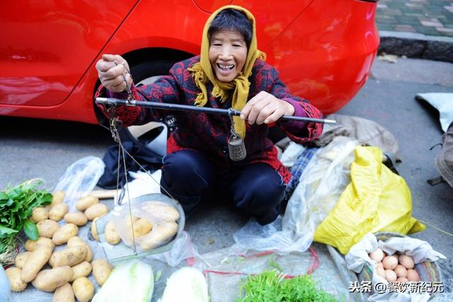 巨头们的社区团购，打开了潘多拉魔盒，会砸了菜农们的饭碗吗？