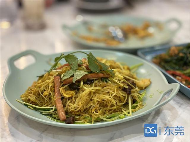 记者探店∣东南亚风味茶餐厅，吃一口就重回夏天