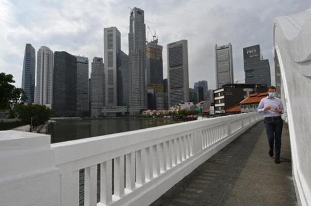 新加坡将于12月底进一步解封，李显龙强调：离胜利还很遥远