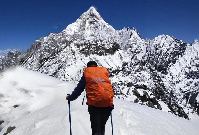 【海北州志第十一期】岗什卡雪山