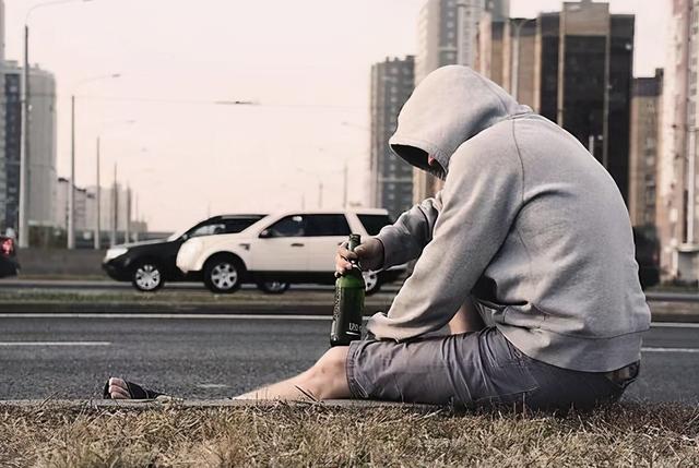 新加坡准新郎遭遇致命车祸身亡，弟弟眼看哥哥丧命自责不已