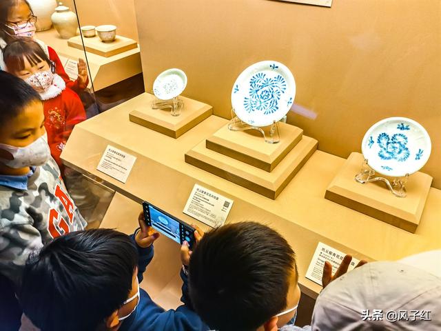 在印尼发现的阿拉伯沉船，有近7万件中国文物，其中5万件都是碗