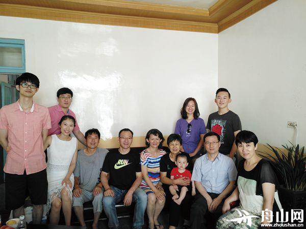 最美家庭丨看渔村寒门如何育出两个博士儿子