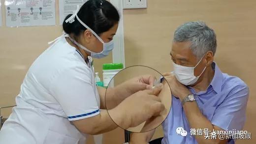 医护人员在接种疫苗时怎么没戴手套？官方：根本就不需要