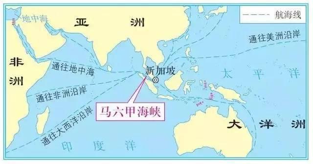 52岁冻龄女神刘叶琳，成功横渡马六甲海峡，与儿子的合影似情侣