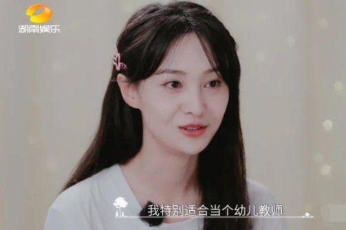 粉圈怎么了？陈冠希出事时人人喊打，如今却还有人为郑爽洗地