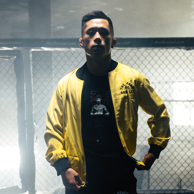 纪念李小龙先生80周年！ONE冠军赛推出限量版运动服饰