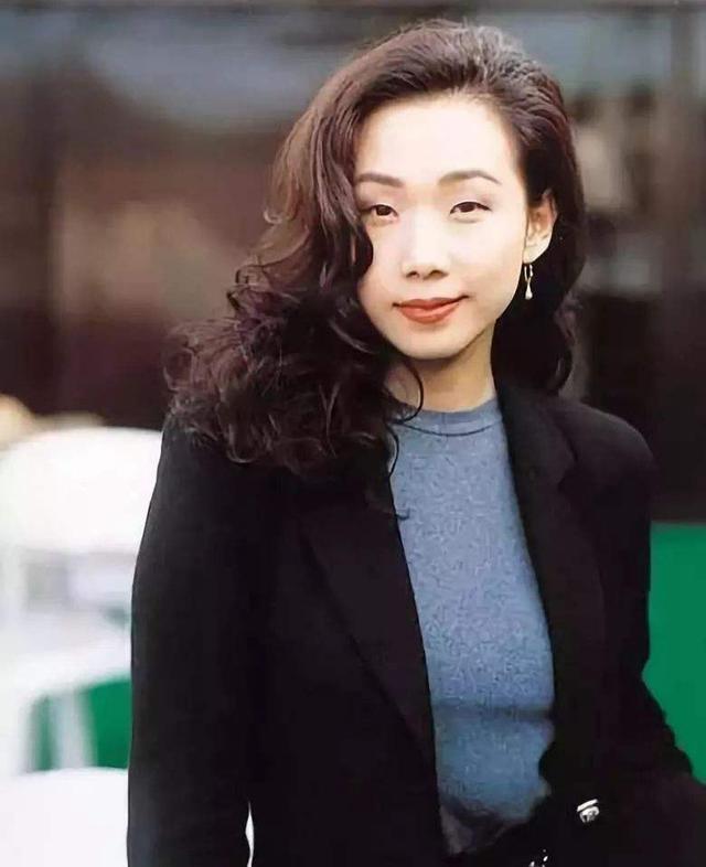 身高不足一米六的女星，何洁157，王心凌158，个个给你惊喜