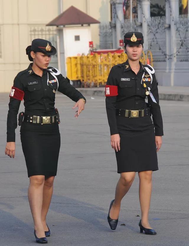 亚洲各国女款警服，海洋系与大陆系的视觉感