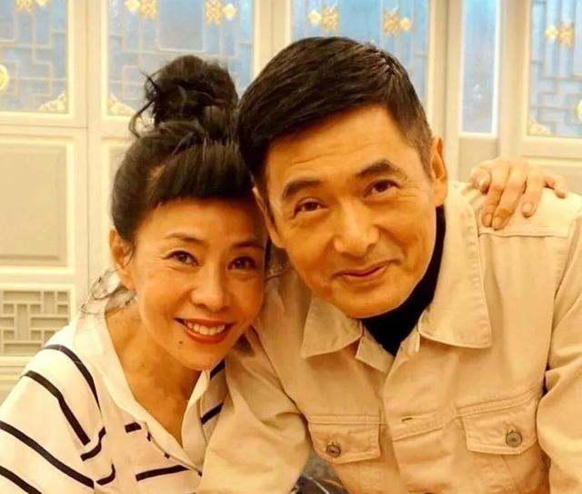发哥发嫂30年一日的爱情让人羡慕
