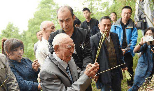 福建故事丨东山县“寡妇村”，逢年过节摆空碗，背后原因让人泪目