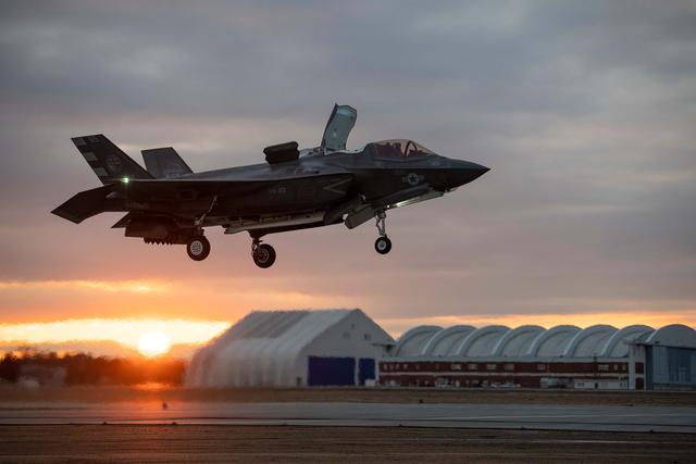 意大利航母奔赴美国，舰载机实现隐身化，国产075两攻可以借鉴