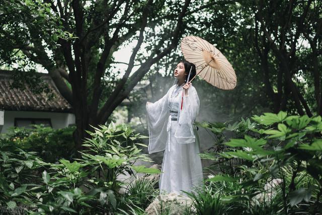 一共十位女演员扮演过小龙女，你心目中，最认可的小龙女是哪位？