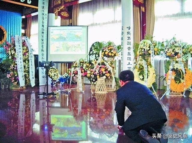 一个金门岛游泳来的上尉连长，后成世行副行长，至今被禁入台祭祖