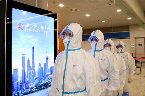 这一刻，他们在国际机场守护万家灯火