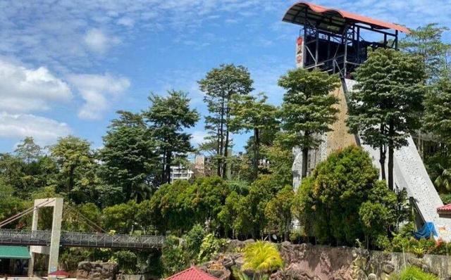 新加坡一名少年参与高空项目不幸身亡，校方暂停户外高空活动