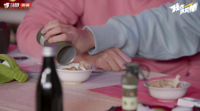 Alex惨遭茄子报仇，黑暗料理竟成美味，昔日遗憾如今却是财富