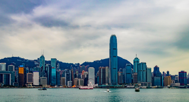 香港豪华公寓以5900万美元售出，单位面积价格打破亚洲纪录
