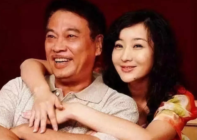 吴孟达病重入院治疗，养3妻5子压力大，曾拍戏累倒至今不敢退休