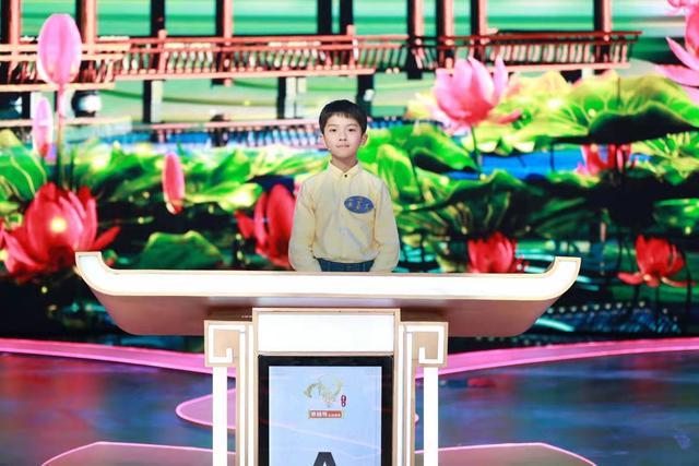 对话上海10岁诗词少年：与诗友开了公众号，笔名“四浪子”