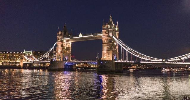 英国刚公布的这份100页历史性报告，中国人也该细读