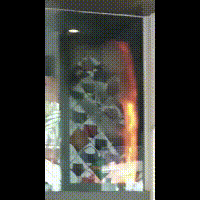 新加坡中国城一购物中心起火：烟雾弥漫 上百人疏散1人受伤