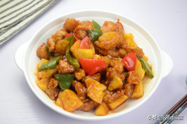 春天，这水果和猪肉是绝配，简单一炒，鲜香酸甜，大人孩子都爱吃