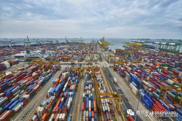 海港税明年起上调，新加坡港的“僵尸油轮”将何去何从？