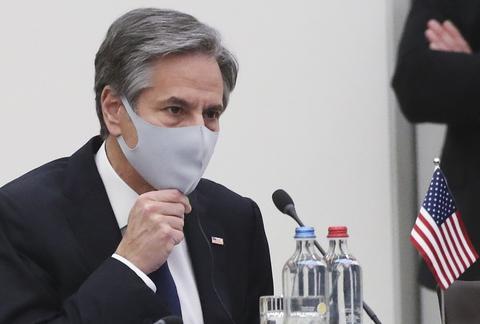 美国务卿欧洲行又大谈中国，英学者：为什么欧洲任何事都信美国