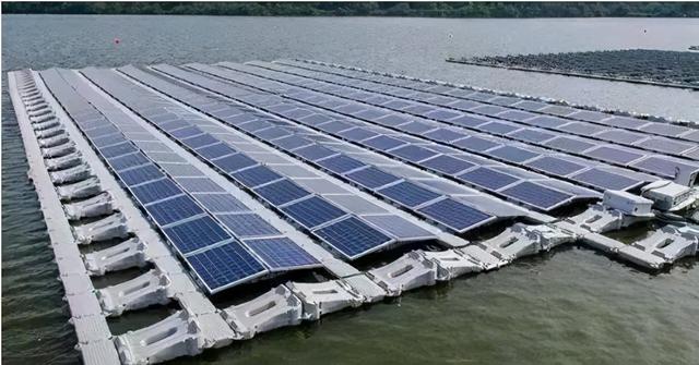 新加坡拥有世界上最大的水上太阳能发电场