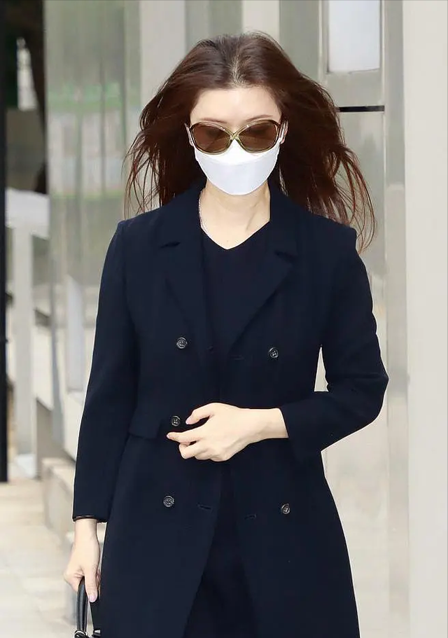 星爷情史：朱茵称为“脓血”于文凤索赔7000万 初恋最难忘