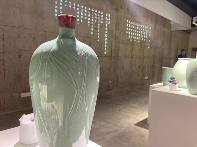 “陌上花开——李磊艺术展”：盛放在公园里的艺术展